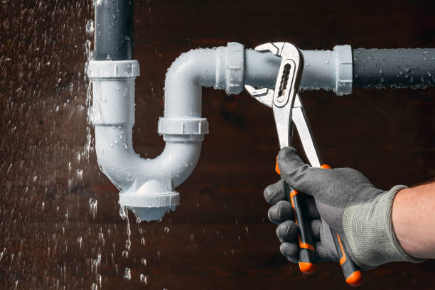 Professional Leak Detection technician working in Hobart, OK